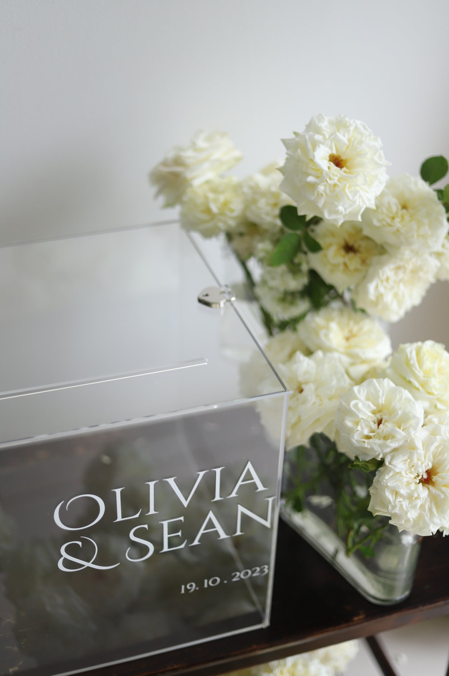 Wishing well Clear box