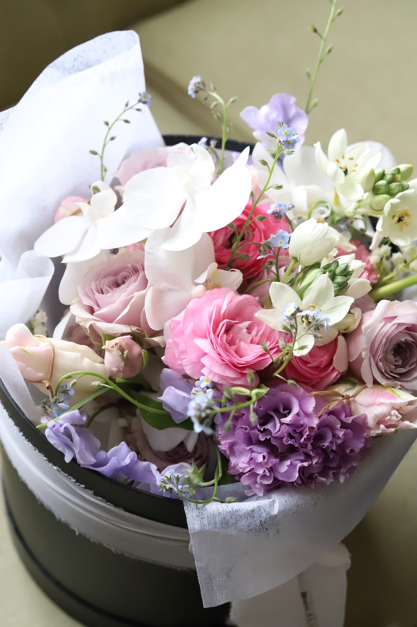 Petals from CHÂTEA MONA