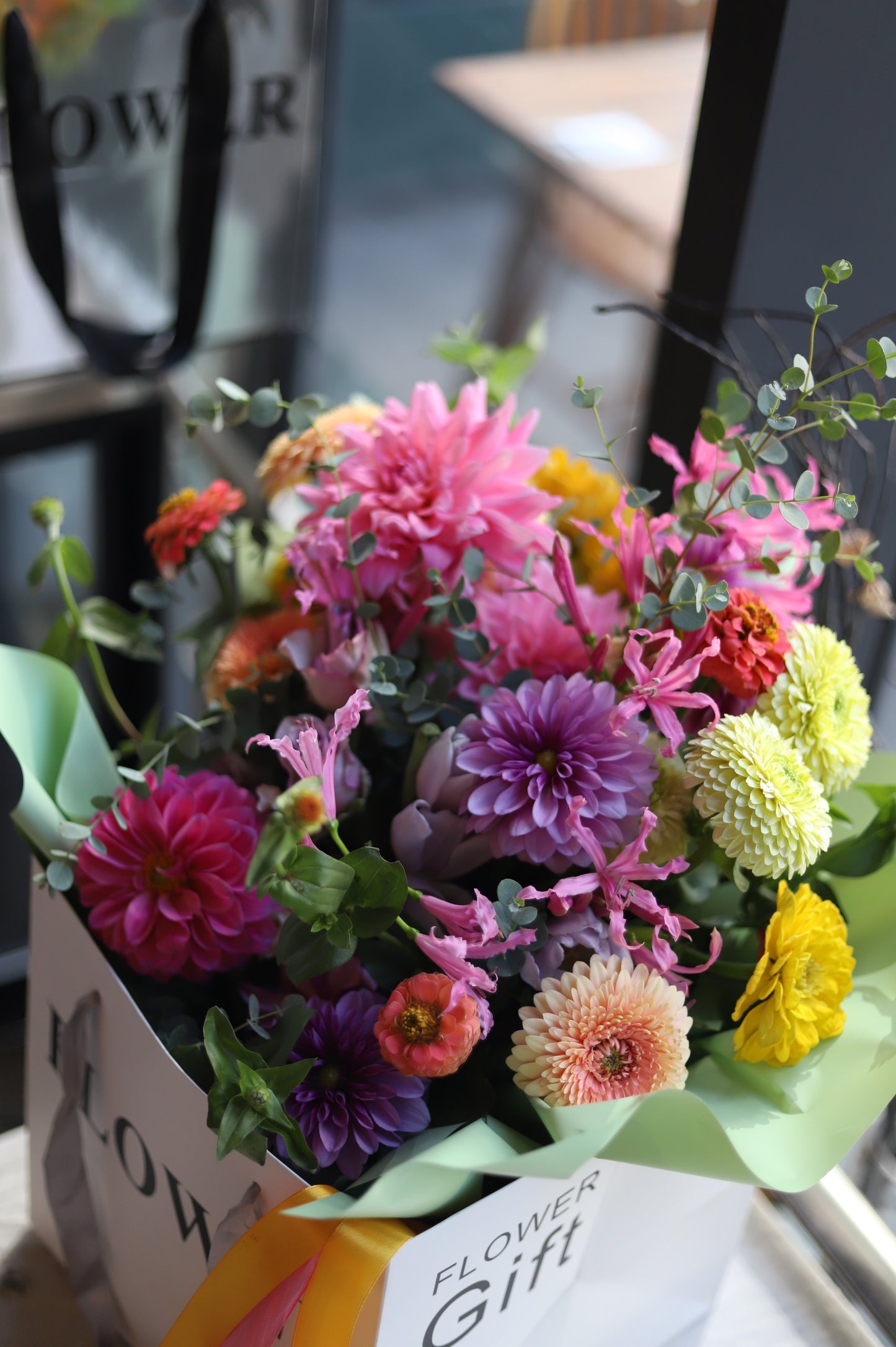 Petals from CHÂTEA MONA