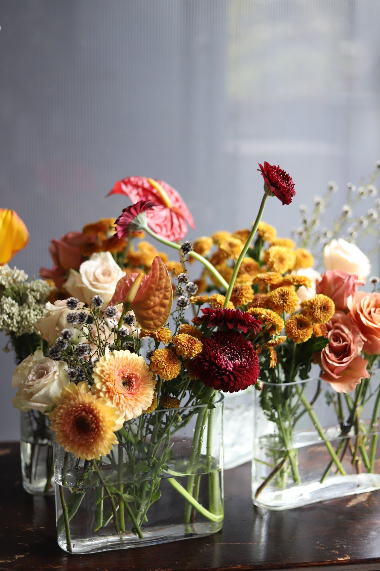 Curve end trough vase