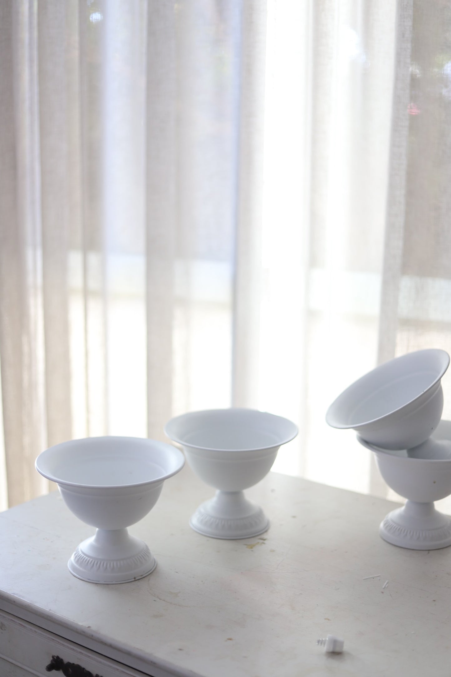 Metal Floral Wide Urn - White