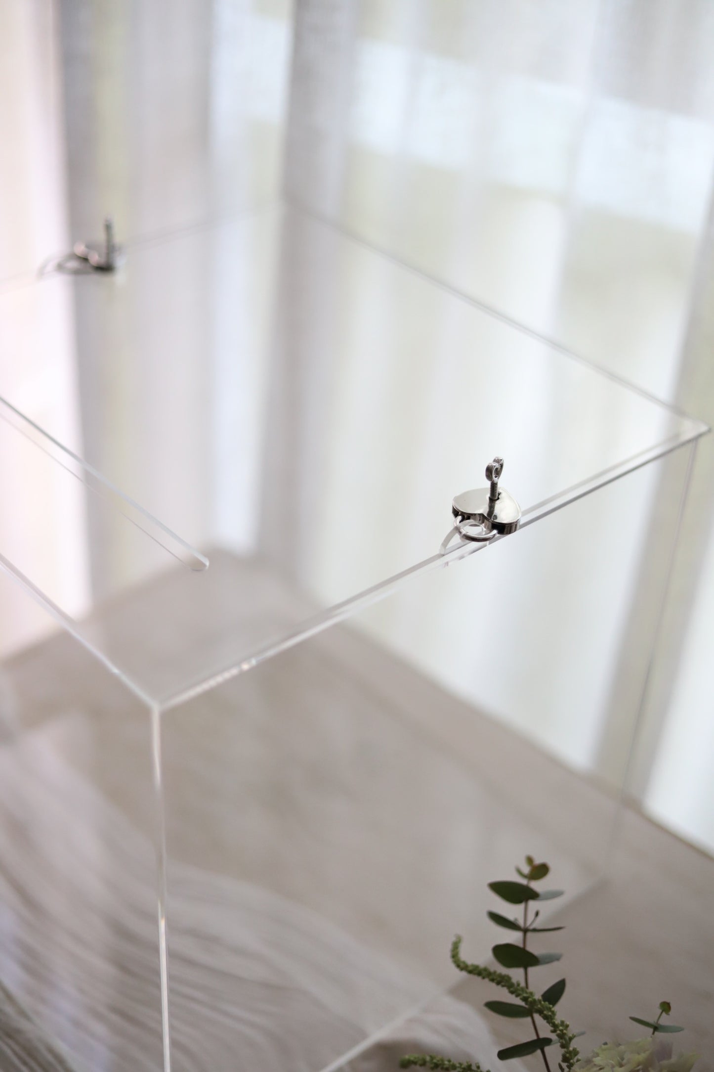 Wishing well Clear box