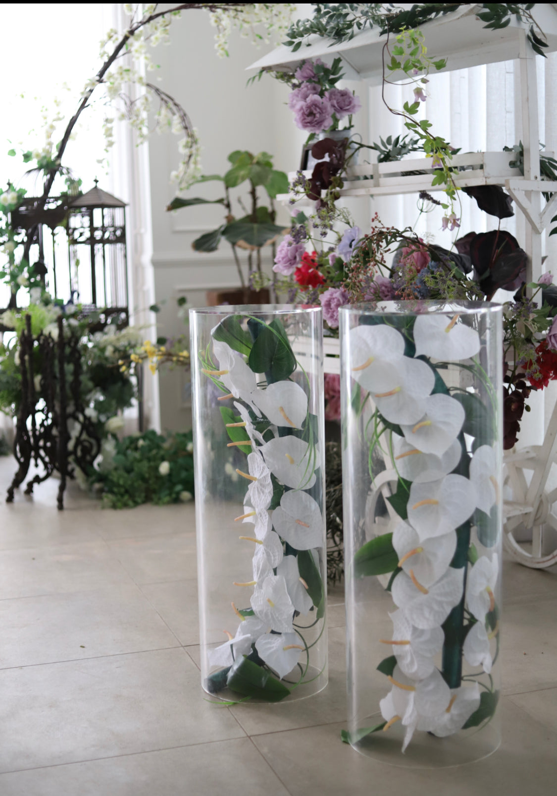 Round Clear Acrylic Plinths / set of 2