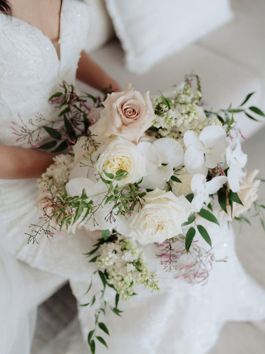 Smart Strategies: Budgeting for Wedding Florals and Styling